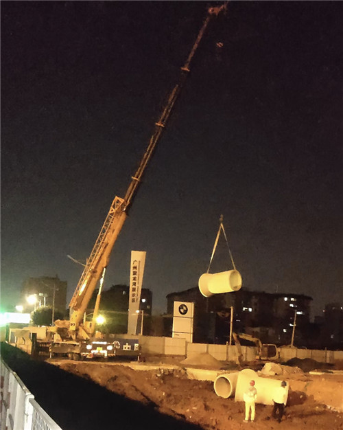 深州市“弯臂矫正”—— 吊车的 “形变补偿” 技术